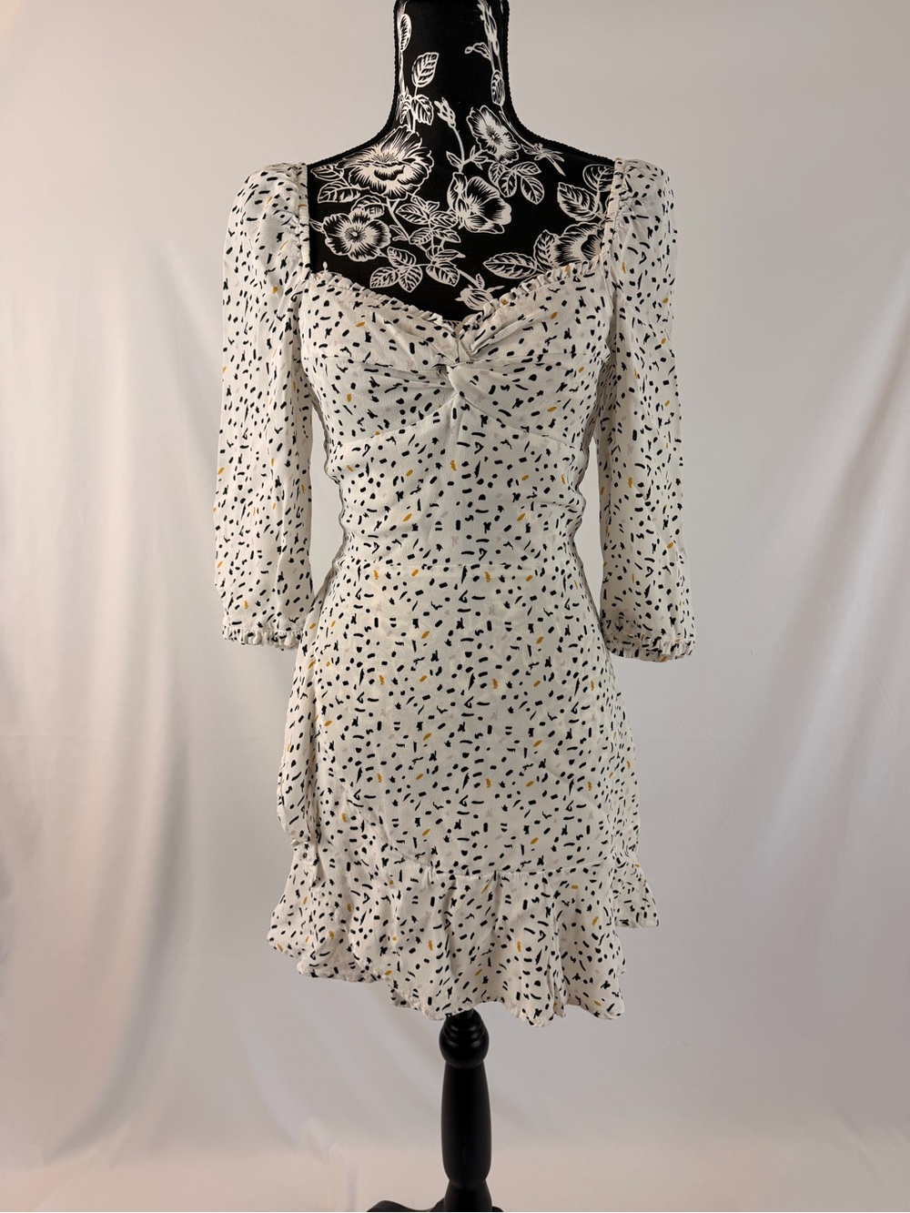 Women's White Printed Ruffle-Hem Dress